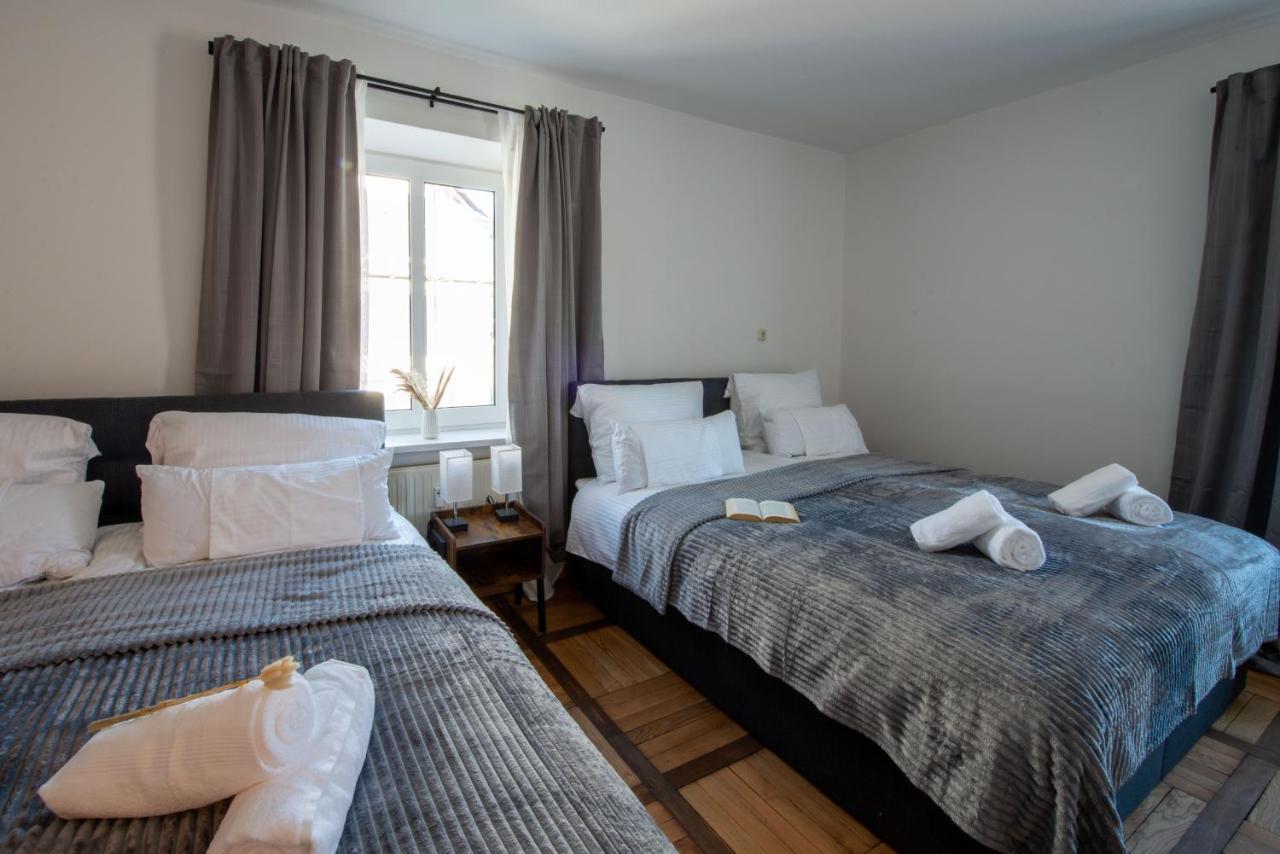 Bessa Homes 6 Personen 2 Schlafzimmer, 3 King Size, Betten, Balkon, Kueche Haag in Oberbayern Экстерьер фото