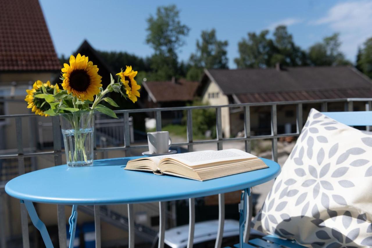 Bessa Homes 6 Personen 2 Schlafzimmer, 3 King Size, Betten, Balkon, Kueche Haag in Oberbayern Экстерьер фото