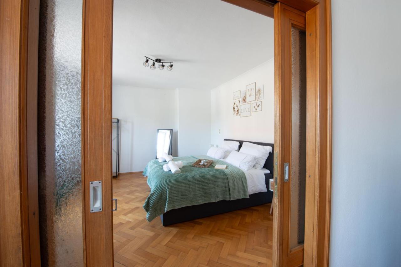 Bessa Homes 6 Personen 2 Schlafzimmer, 3 King Size, Betten, Balkon, Kueche Haag in Oberbayern Экстерьер фото