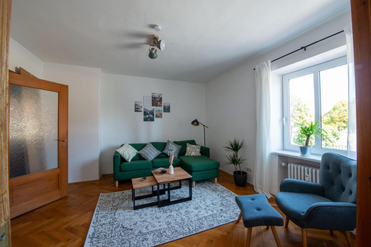 Bessa Homes 6 Personen 2 Schlafzimmer, 3 King Size, Betten, Balkon, Kueche Haag in Oberbayern Экстерьер фото